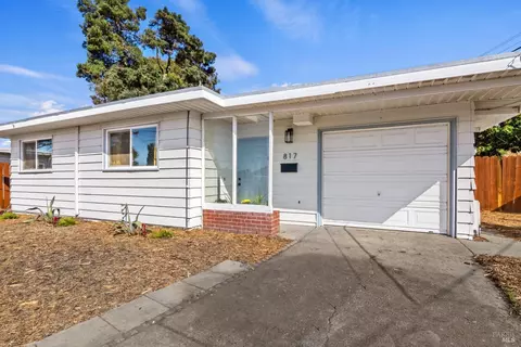 817 Banks Dr, San Pablo, CA 94806
