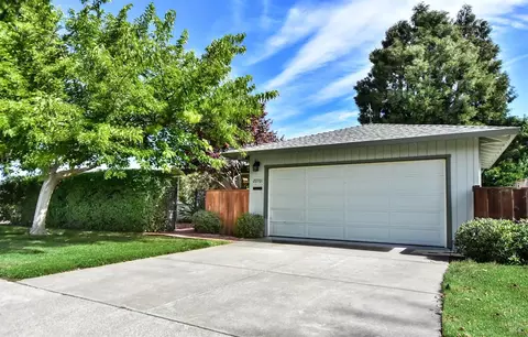 20701 Meadow Dr, Sonoma, CA 95476