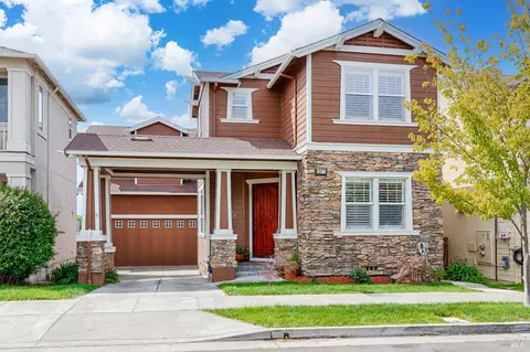 2077 Cooper Dr, Santa Rosa, CA 95404