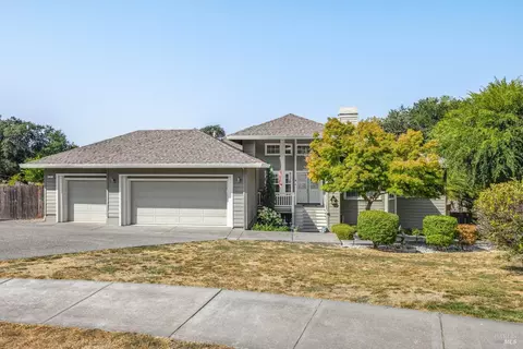 5751 Marsh Hawk Dr, Santa Rosa, CA 95409