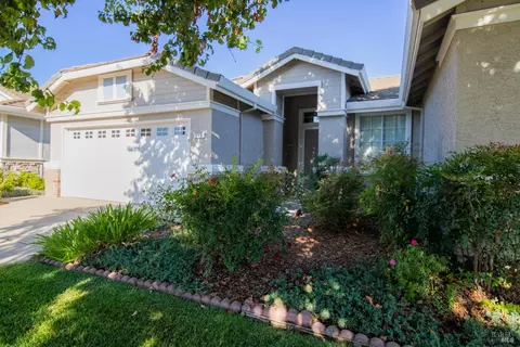 311 Mandarin Cir, Vacaville, CA 95687