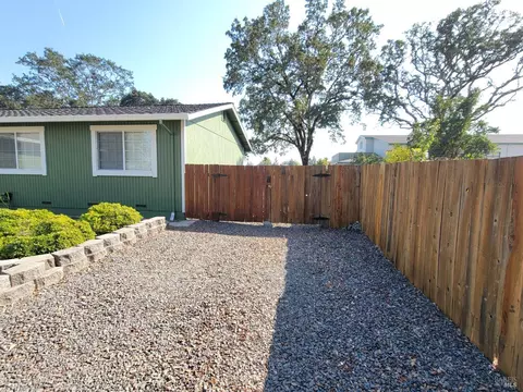 990 Springfield Ct, Windsor, CA 95492 photo 5