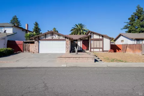 751 Oakbrook Dr, Fairfield, CA 94534