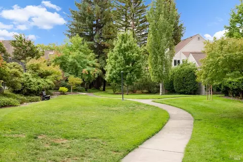 560 March Ave, Healdsburg, CA 95448 photo 44