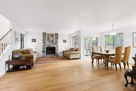 560 March Ave, Healdsburg, CA 95448 photo 3