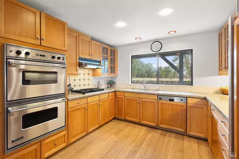 560 March Ave, Healdsburg, CA 95448 photo 17
