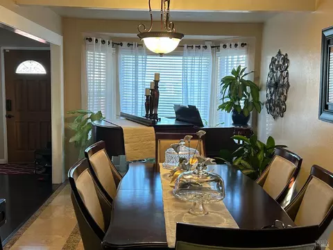 907 2nd St, Fairfield, CA 94533 photo 5