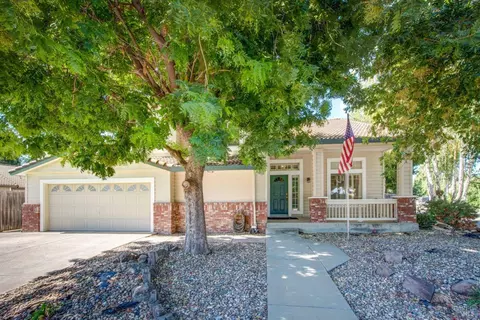 1555 Austin Dr, Dixon, CA 95620 photo 2
