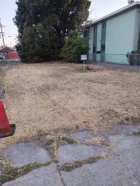437 Illinois St, Vallejo, CA 94590