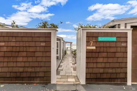 7 Sandy Beach Rd, Vallejo, CA 94590 photo 2