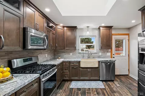 3665 Skillman Ln, Petaluma, CA 94952