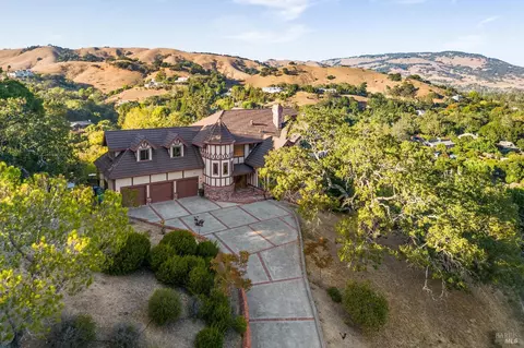 20 Palomino Cir, Novato, CA 94947