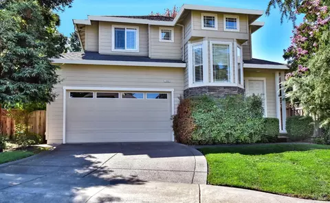 1882 Knolls Dr, Santa Rosa, CA 95405
