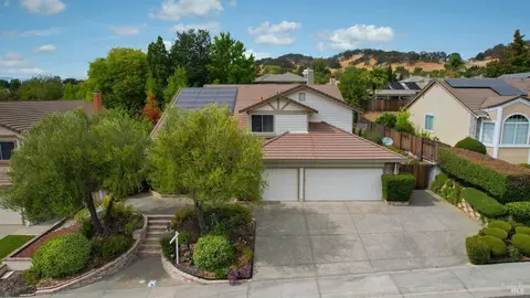 2859 Saint Andrews Rd, Fairfield, CA 94534