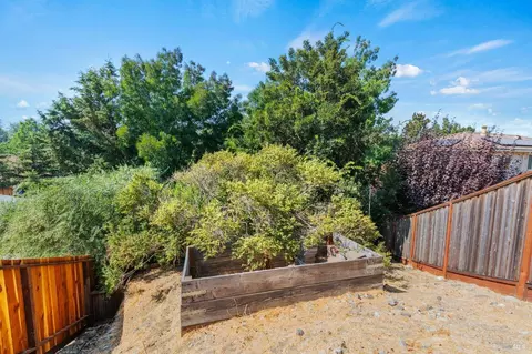 137 Capstone Ct, Napa, CA 94559 photo 56