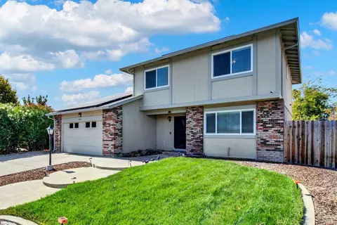 802 White Wing Ln, Suisun City, CA 94585