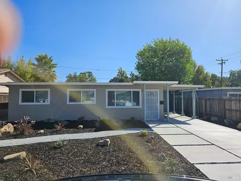 1042 Hayes St, Fairfield, CA 94533