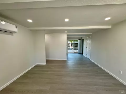 1042 Hayes St, Fairfield, CA 94533 photo 8