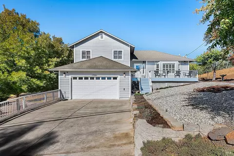 17291 Knollview Dr, Hidden Valley Lake, CA 95467