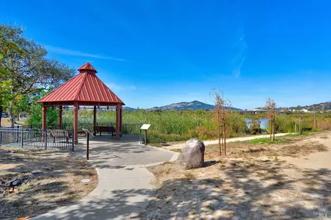 26 Lakeview Ct, Novato, CA 94947 photo 22