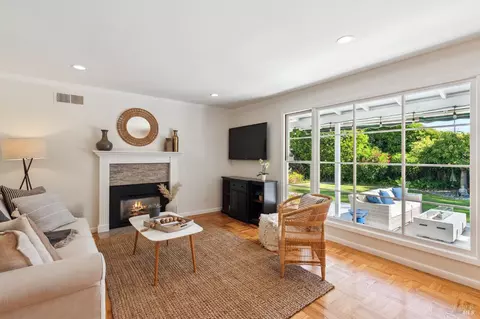 13 Echo Ave, Corte Madera, CA 94925 photo 3