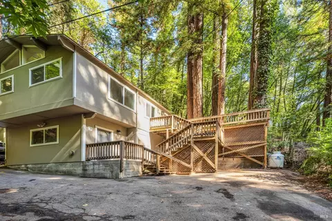15232 Rio Nido Rd, Guerneville, CA 95446