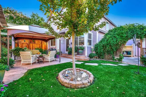 1290 Pedroncelli Dr, Windsor, CA 95492 photo 4