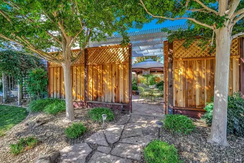 1290 Pedroncelli Dr, Windsor, CA 95492 photo 66