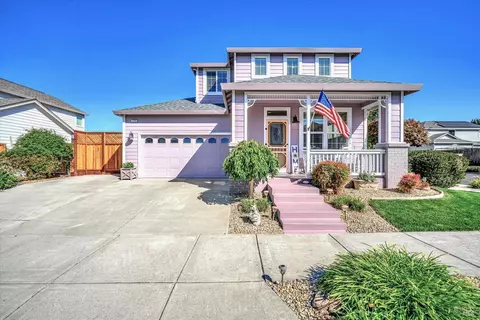 1290 Pedroncelli Dr, Windsor, CA 95492