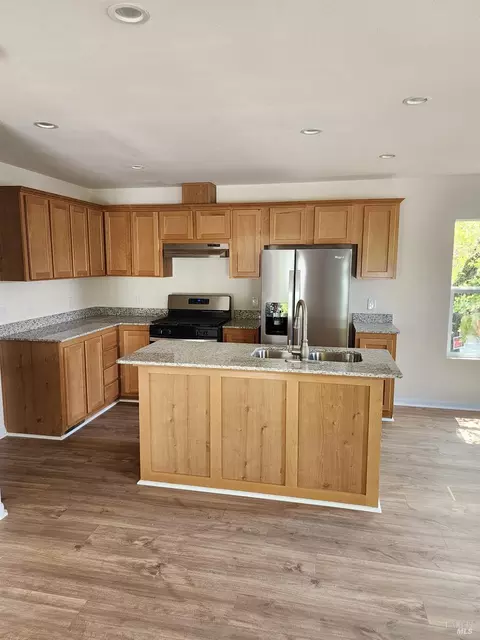 100 Brian St #67, Windsor, CA 95492 photo 2