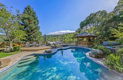 80 Palomino Cir, Novato, CA 94947