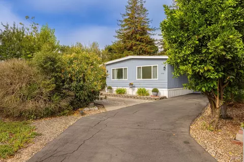 1012 W Napa Ct, Petaluma, CA 94954