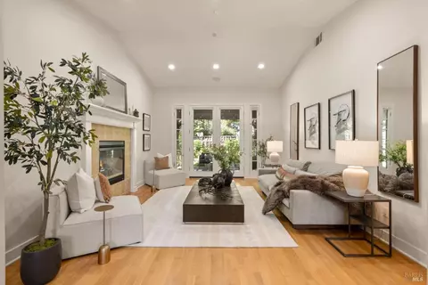 213 Spruce Ct, San Rafael, CA 94903