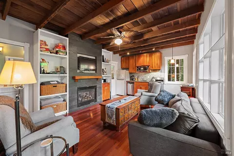 15099 Drake Rd, Guerneville, CA 95446