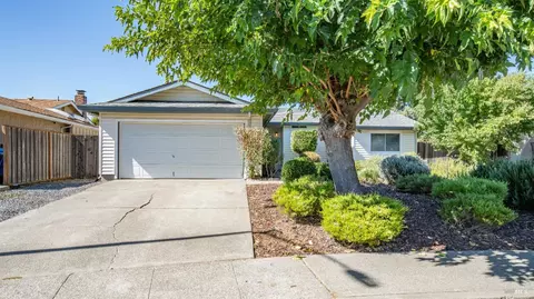 1145 Gumwood Ln, Petaluma, CA 94954