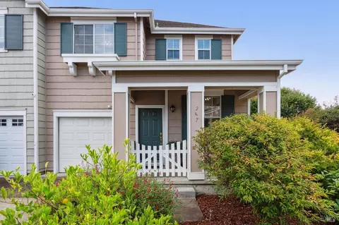 247 Mcnear Cir, Petaluma, CA 94952