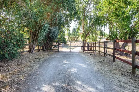 5461 Eagle Ridge Rd, Penngrove, CA 94951 photo 35