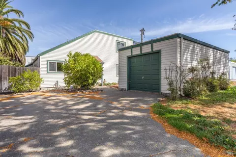 612 Nikki Dr, Petaluma, CA 94954