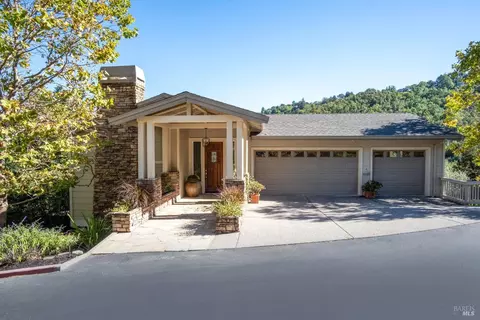 14 Baywood Ter, San Rafael, CA 94901