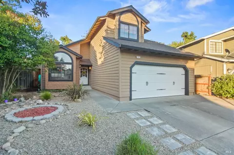 2403 Quail Hollow Dr, Santa Rosa, CA 95403