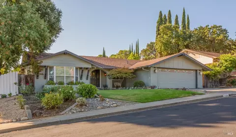 430 Willamette Dr, Vacaville, CA 95688 photo 3