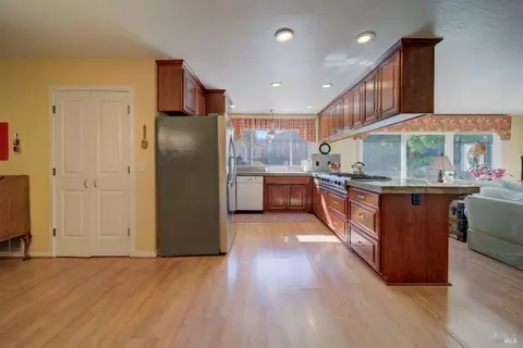 430 Willamette Dr, Vacaville, CA 95688 photo 28