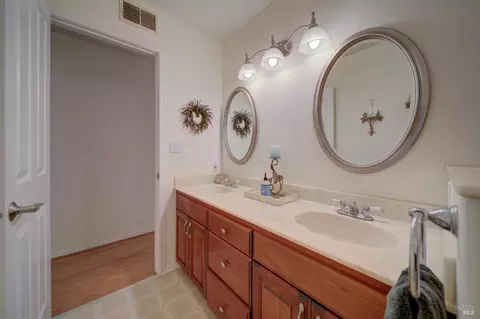 430 Willamette Dr, Vacaville, CA 95688 photo 49