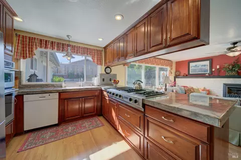 430 Willamette Dr, Vacaville, CA 95688 photo 24