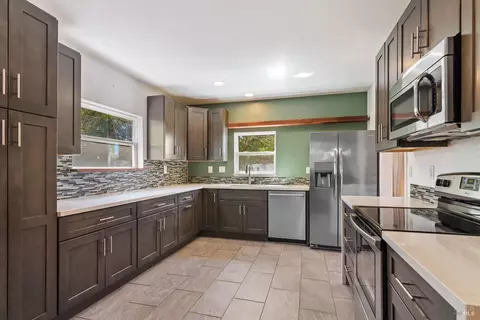 Kitchen - 6 Fairview Ave, Vallejo, CA 94590 photo 1 of 5