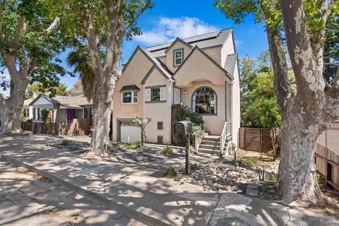 6 Fairview Ave, Vallejo, CA 94590
