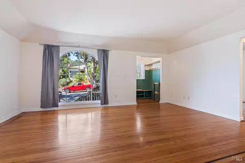 Living - 6 Fairview Ave, Vallejo, CA 94590 photo 1 of 4