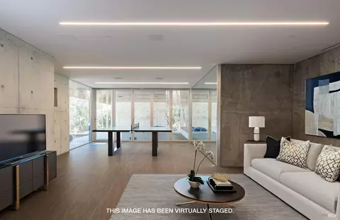 Living - Undisclosed, Healdsburg, CA 95448 photo 4 of 6