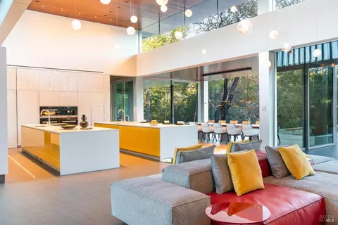 Living - Undisclosed, Healdsburg, CA 95448 photo 1 of 6