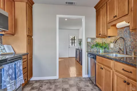 275 Cottonwood Dr, Vallejo, CA 94591 photo 11